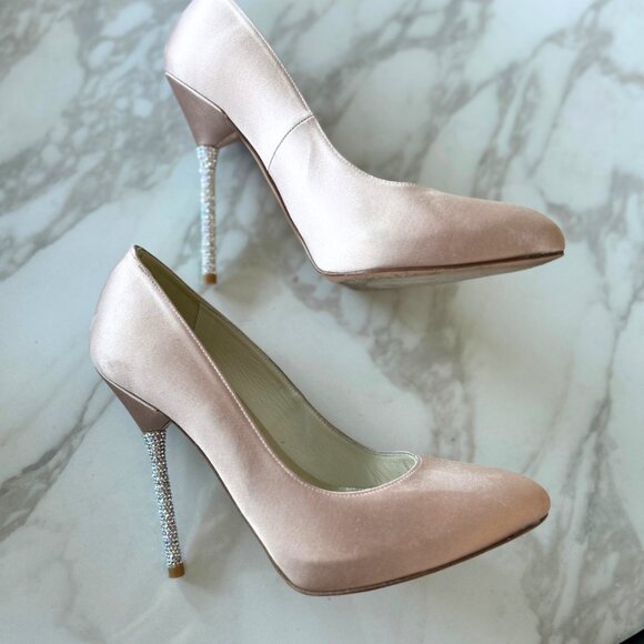 Stunning Stuart Weitzman heels from the Bridal Collection, crafted in pale pink - Picture 1 of 5